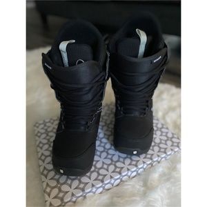 Men's Burton Invader Snowboard Boot (Used)